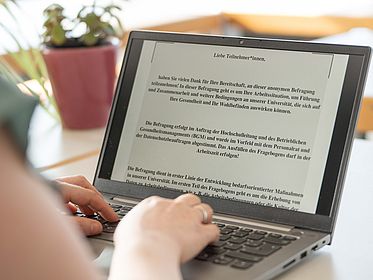 The survey will take place from April 13 to May 8, 2026. Its goal is to obtain an updated picture of the working conditions at the University of Bremen.