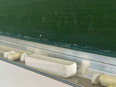 Subject work studies: It makes democratic participation tangible in realistic learning situations.